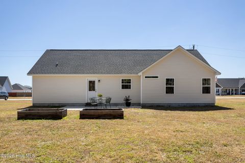 Tiny photo for 704 W Warner Court, Hubert, NC 28539 (MLS # 100563188)