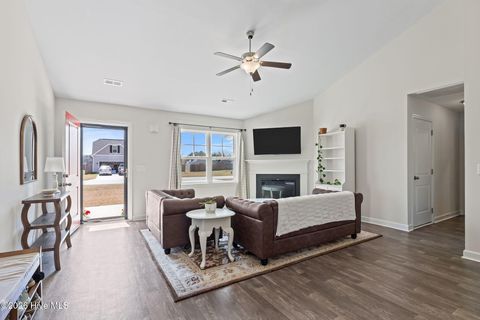 Tiny photo for 704 W Warner Court, Hubert, NC 28539 (MLS # 100563188)