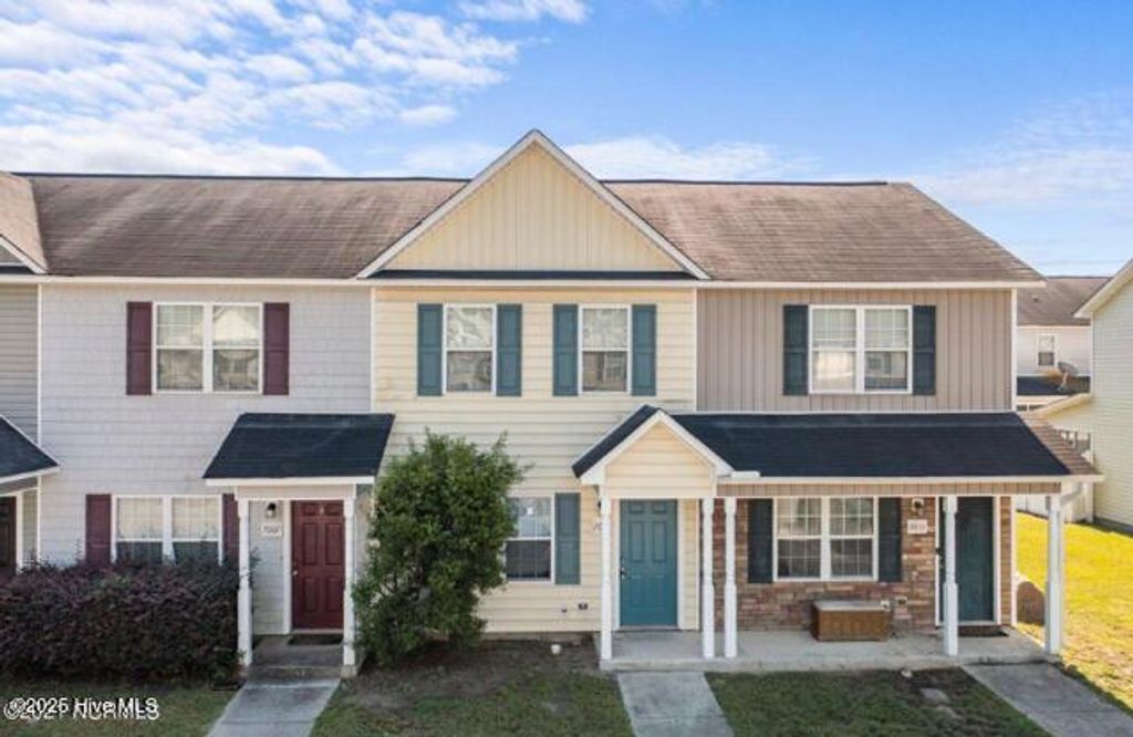 Photo of 7009 Banister Loop, Jacksonville, NC 28546 (MLS # 100546630)