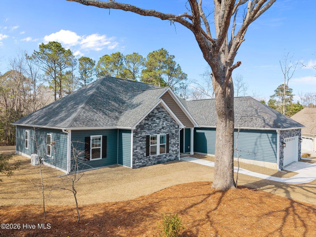 Photo of 209 Brittany Lane, Stella, NC 28582 (MLS # 100569181)