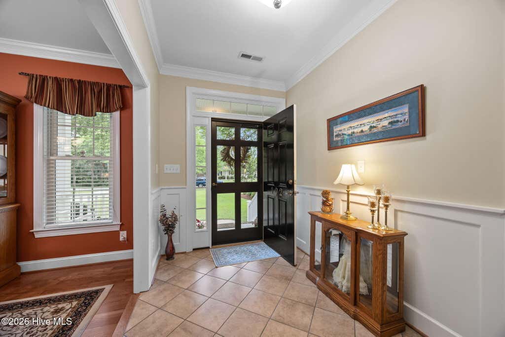Photo of 102 Travis Drive, Beaufort, NC 28516 (MLS # 100570296)