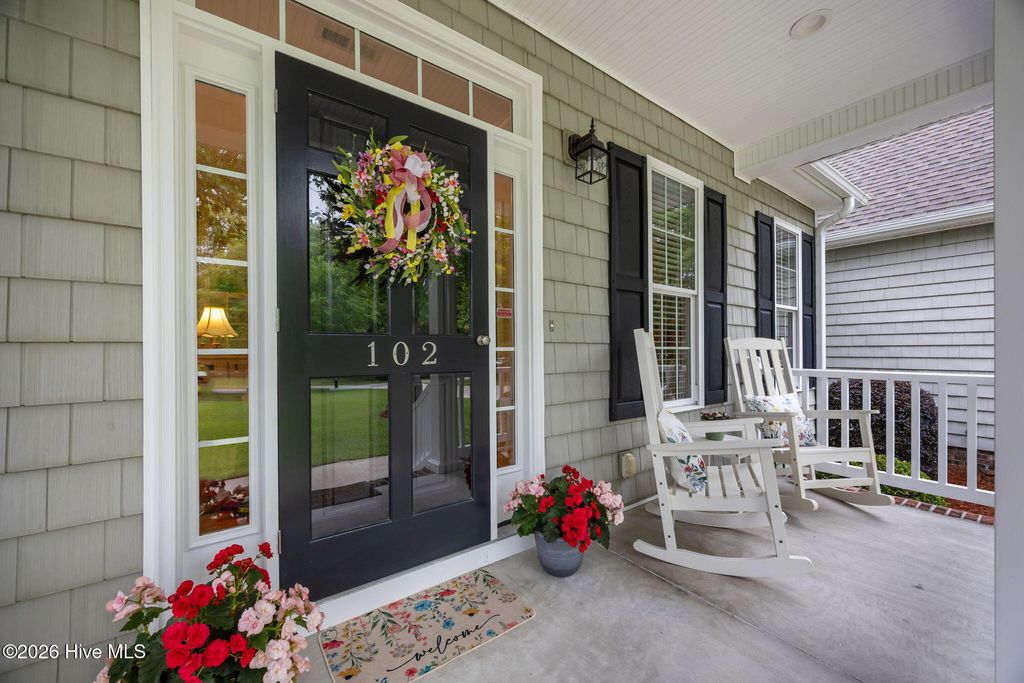 Photo of 102 Travis Drive, Beaufort, NC 28516 (MLS # 100570296)