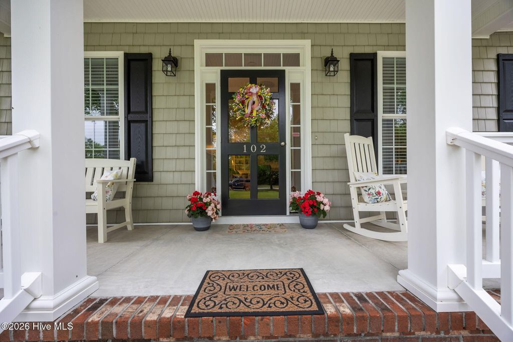 Photo of 102 Travis Drive, Beaufort, NC 28516 (MLS # 100570296)