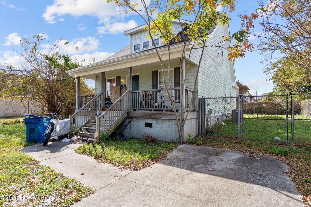 Photo of 626 Taylor Street, Wilmington, NC 28401 (MLS # 100489444)