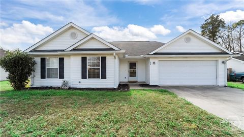 Homes For Sale - 515 Weisenbaker Road<br/> Effingham County, Rincon, GA 31326