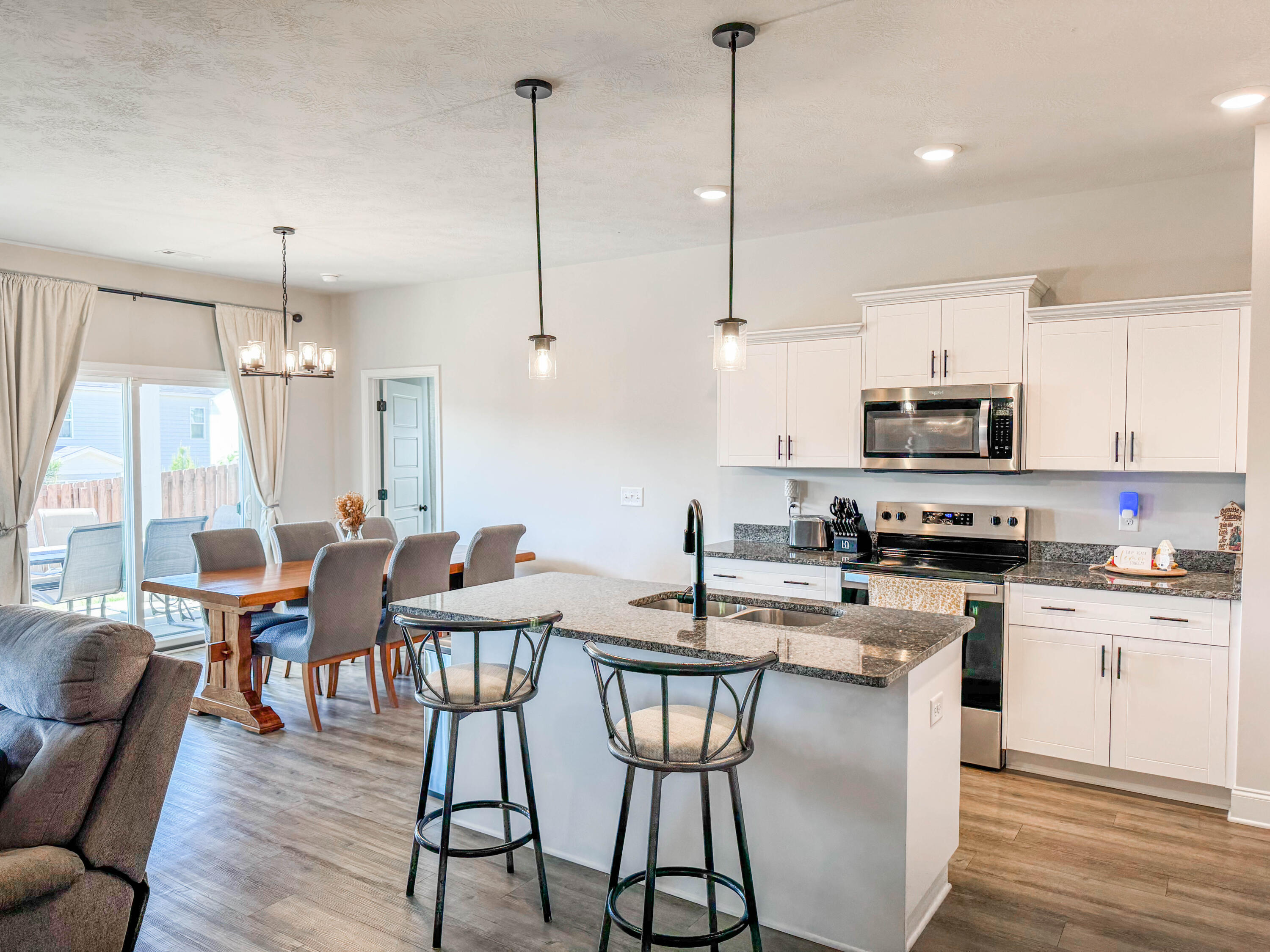 907 Sweetgrass Circle