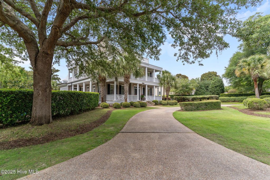 Photo of 1104 Shelter Cove Place, Wilmington, NC 28405 (MLS # 100523912)