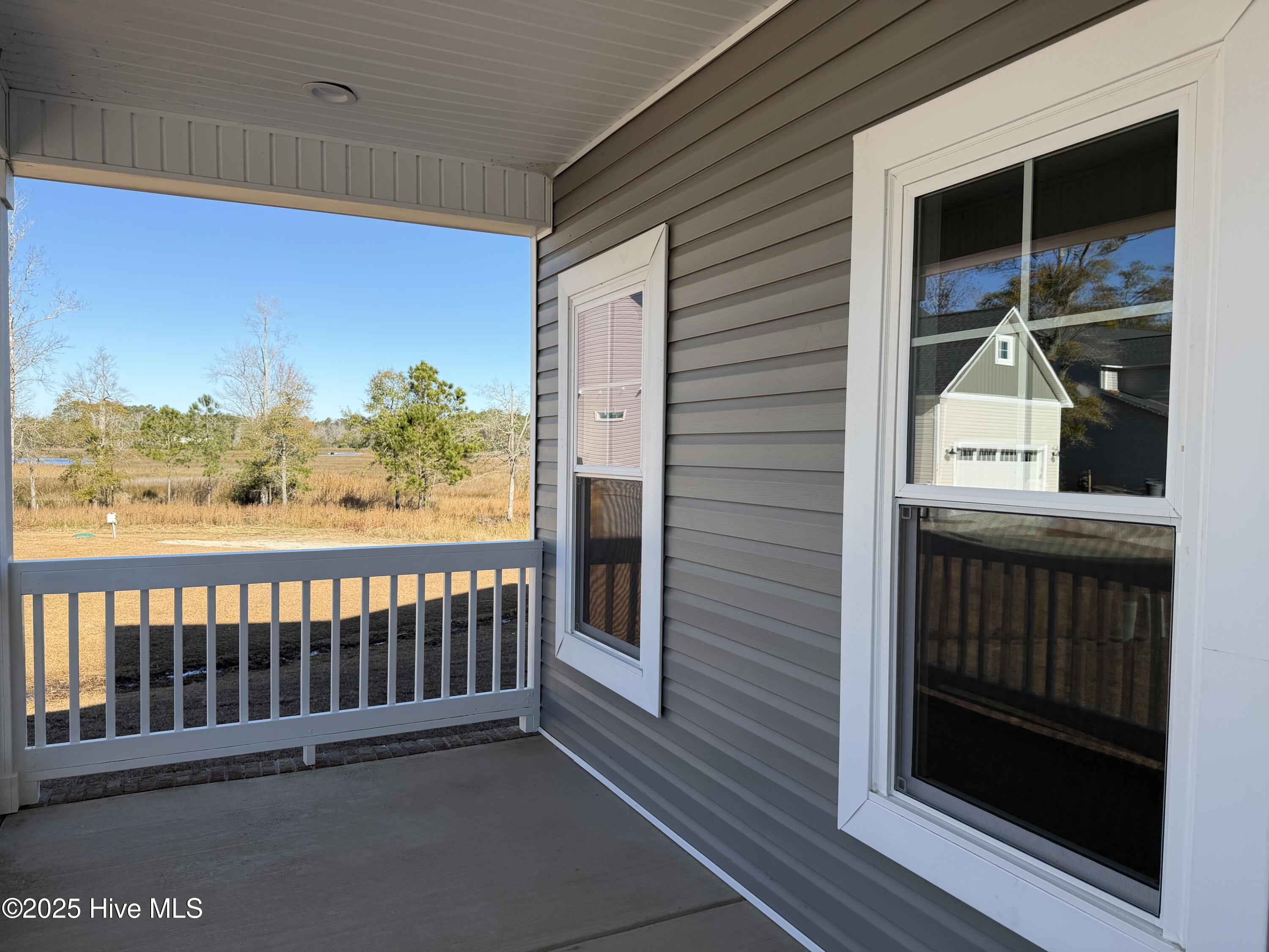 302 E Ivybridge Drive