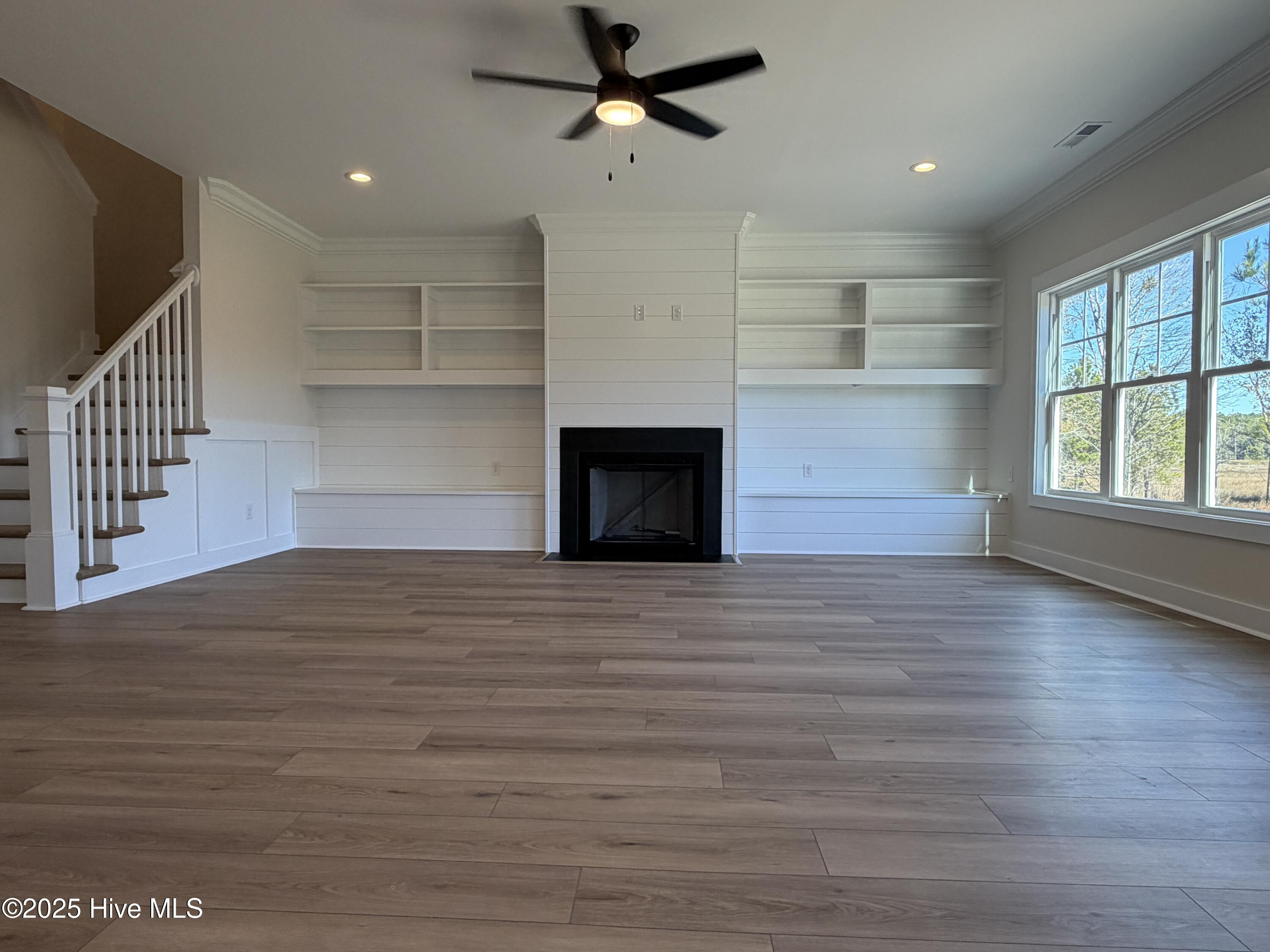 302 E Ivybridge Drive