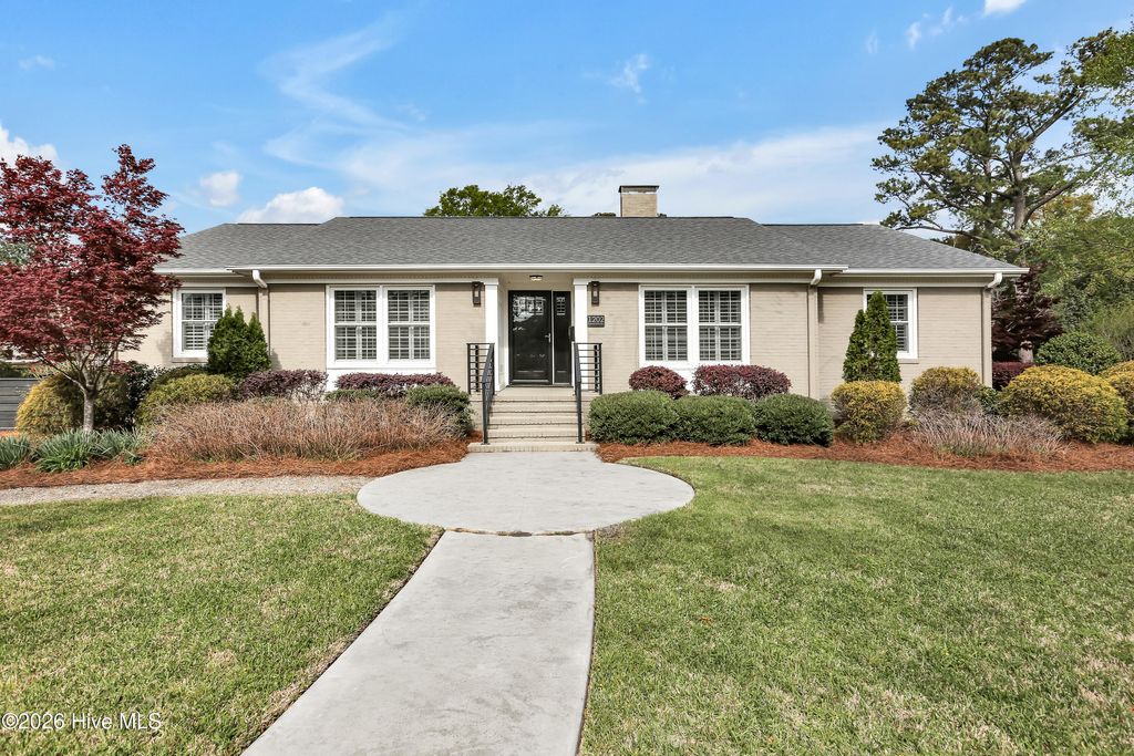 Photo of 1202 Forest Hills Drive, Wilmington, NC 28403 (MLS # 100565189)