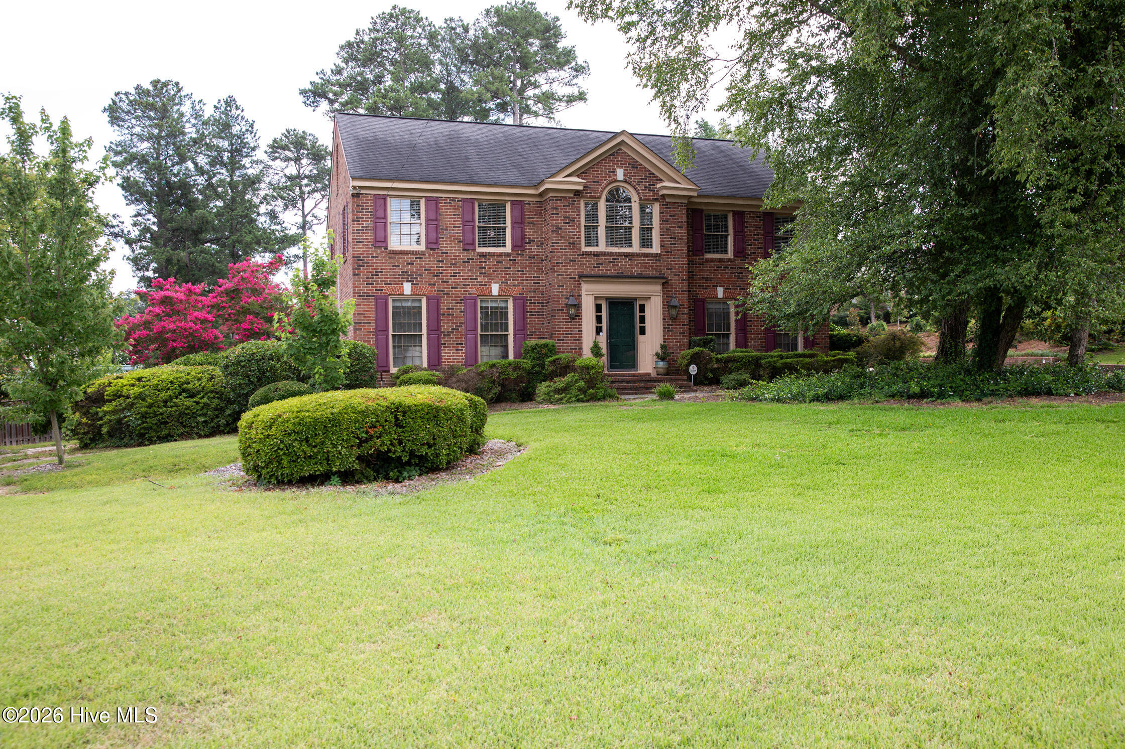802 Carriage Court