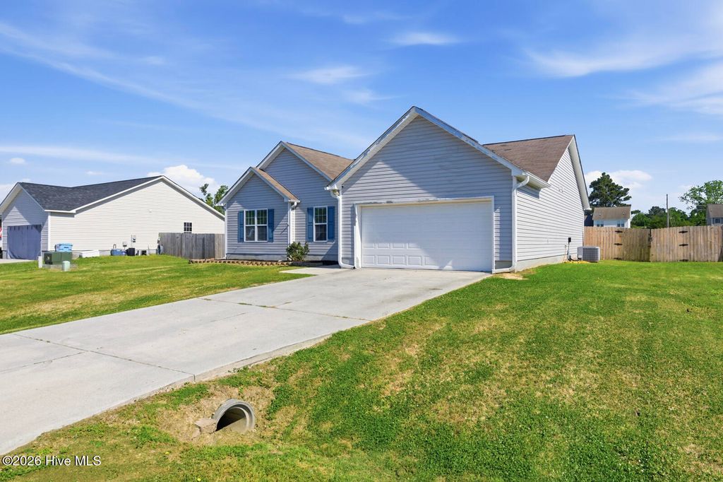 Photo of 202 High Meadow Court, Richlands, NC 28574 (MLS # 100569948)