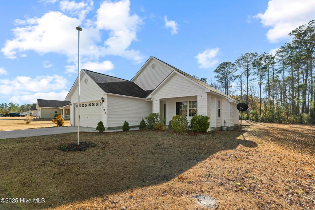 Photo of 202 Scout Lane, Chinquapin, NC 28521 (MLS # 100542040)