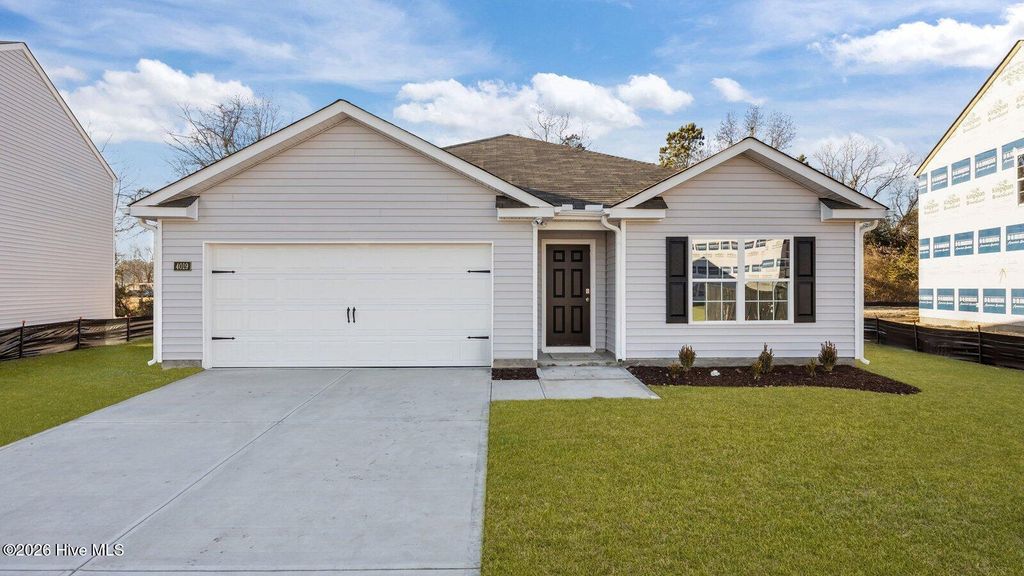 Photo of 4061 Topsail Trail, New Bern, NC 28560 (MLS # 100562940)