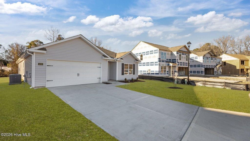 Photo of 4061 Topsail Trail, New Bern, NC 28560 (MLS # 100562940)