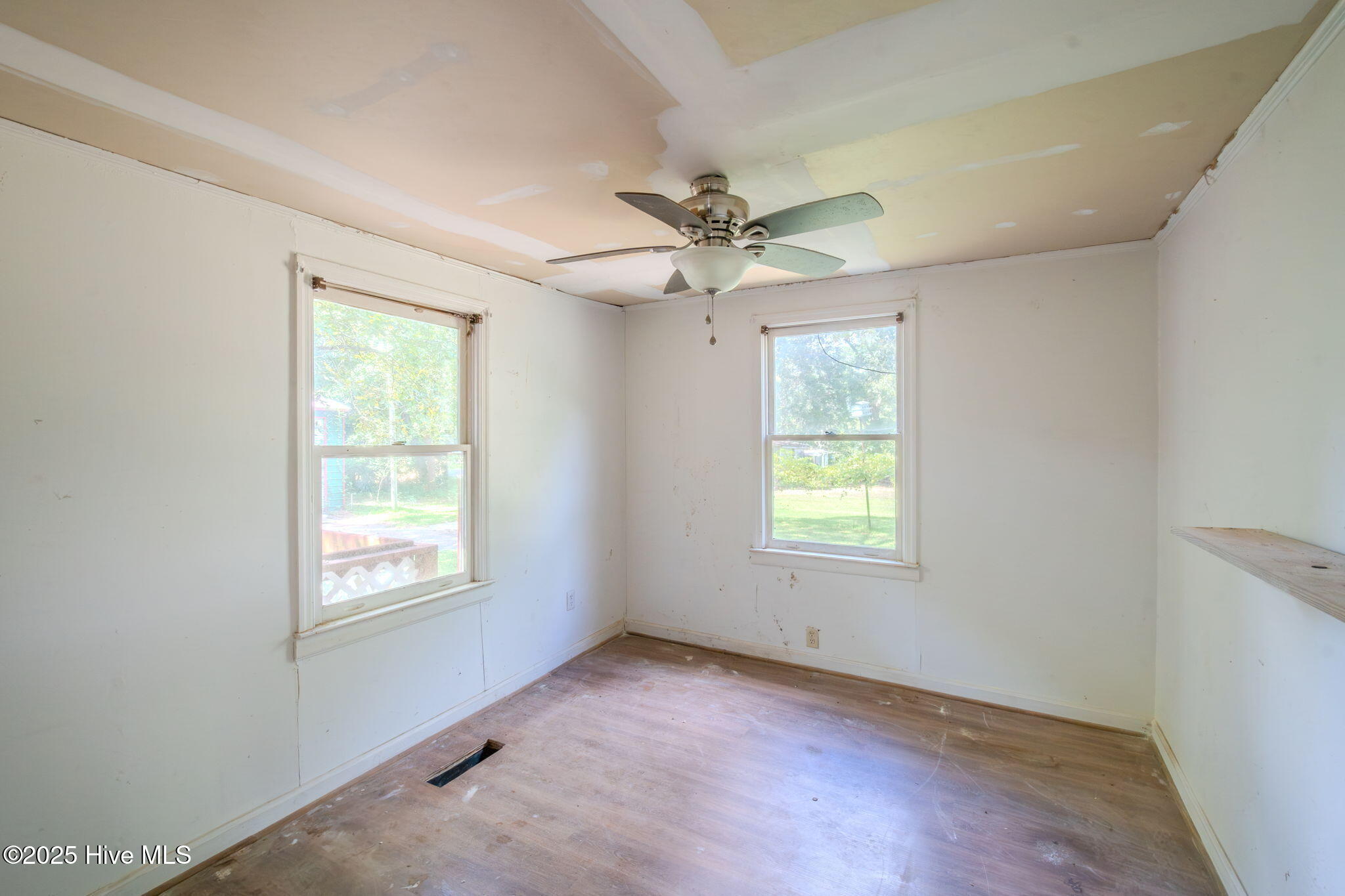 Burgaw, North Carolina 28425, United States, 3 Bedrooms Bedrooms, ,2 BathroomsBathrooms,Residential,Active,256150