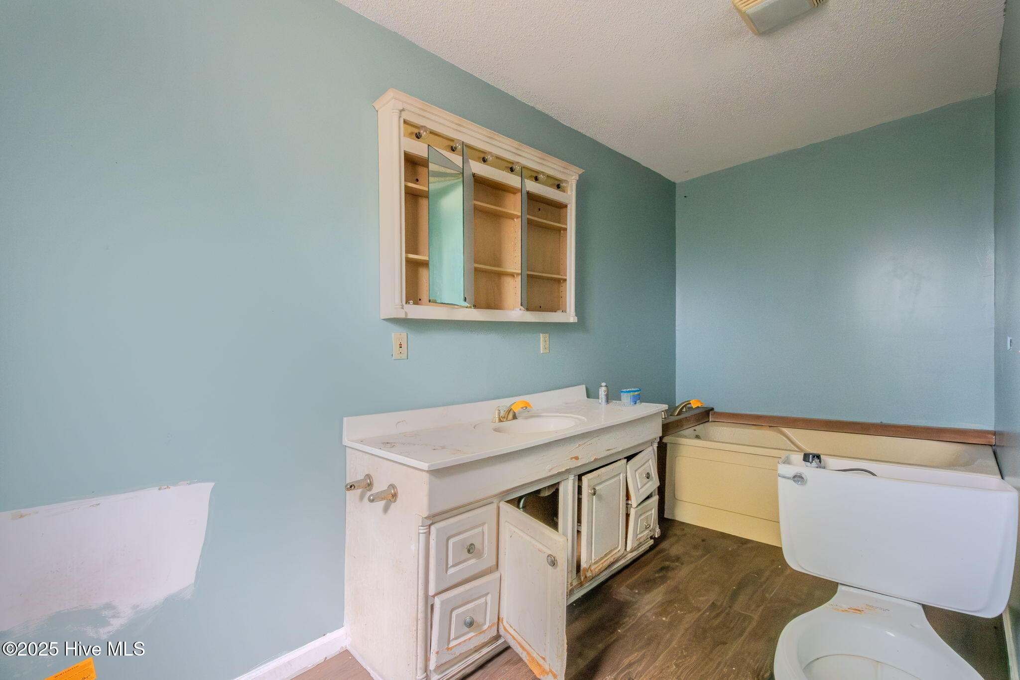 Burgaw, North Carolina 28425, United States, 3 Bedrooms Bedrooms, ,2 BathroomsBathrooms,Residential,Active,256150