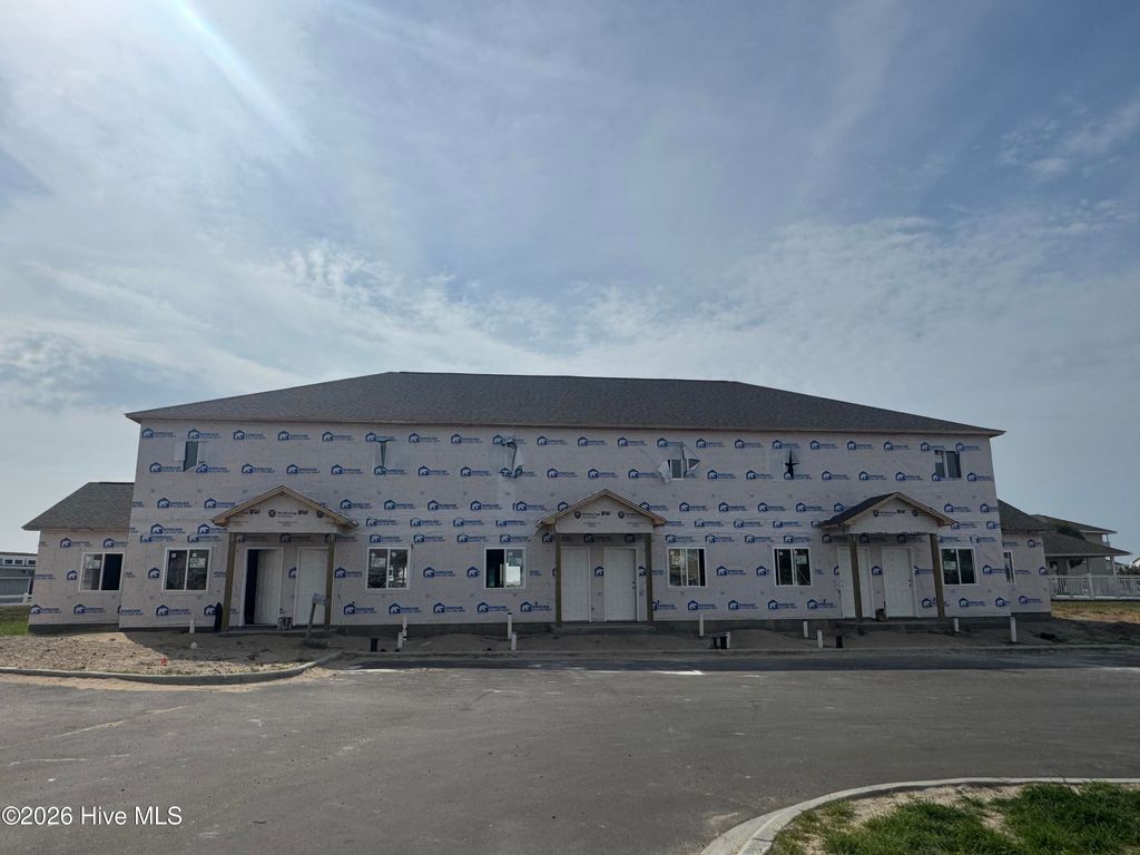 Photo of 650 Cedar Point Boulevard #H4, Cedar Point, NC 28584 (MLS # 100568162)