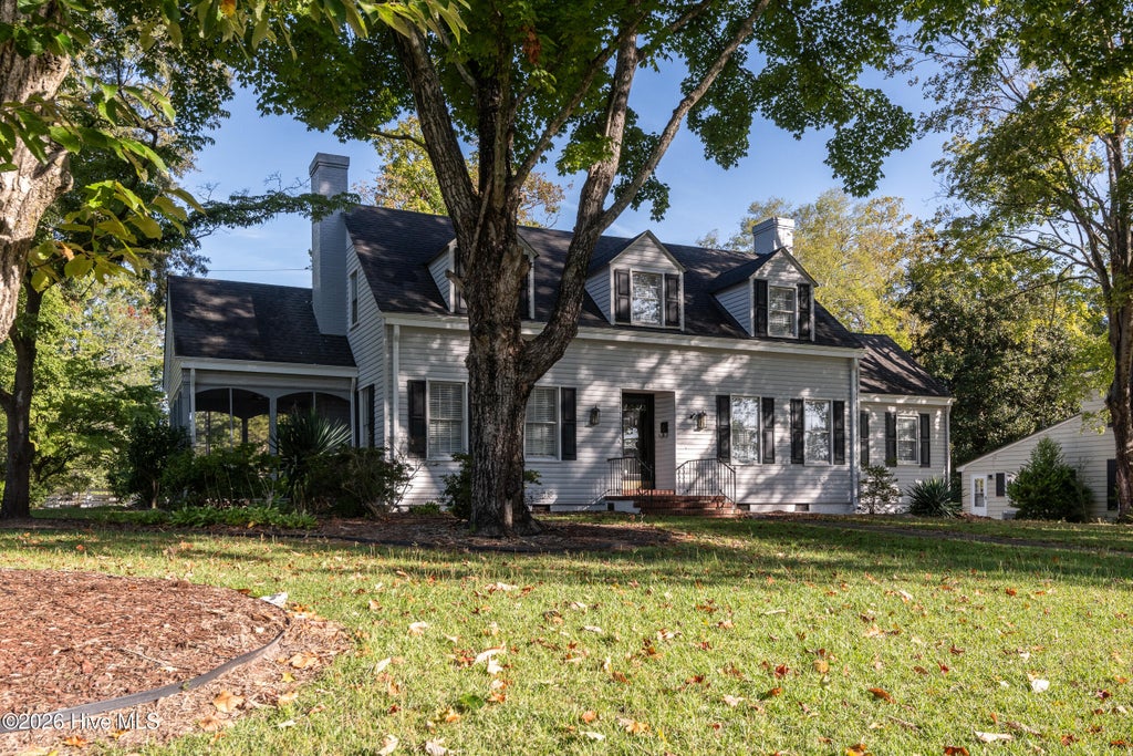 Photo of 105 W Camden Street, Windsor, NC 27983 (MLS # 100604596)