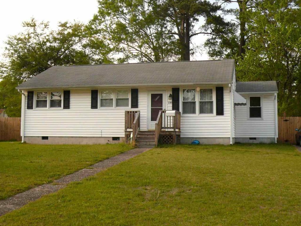 Photo of 108 Banks Street, Jacksonville, NC 28546 (MLS # 100534747)