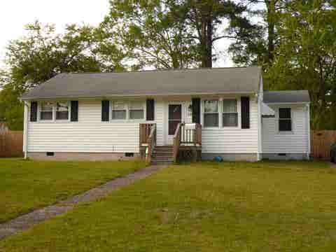 Homes For Sale - 108 Banks Street<br/> Onslow County, Jacksonville, NC 28546
