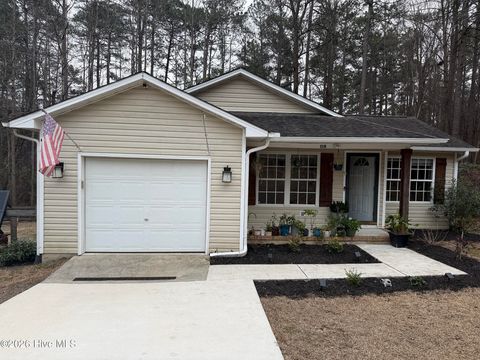Photo of 159 Edinburgh Drive, Carthage, NC 28327 (MLS # 100556719)