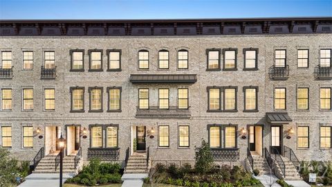 Townhouse For Sale - 410 Upper East Avenue<br/> Savannah, GA 31401