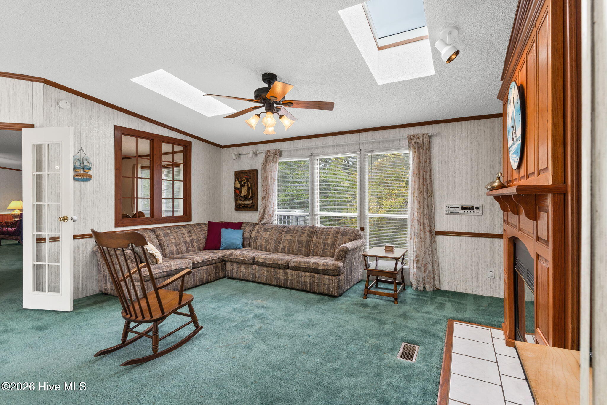 206 Live Oak Drive