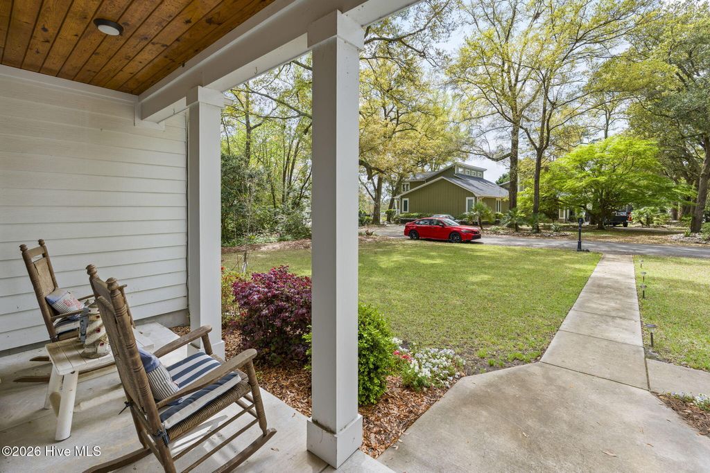 Photo of 817 White Heron Cove, Murrells Inlet, SC 29576 (MLS # 100565568)