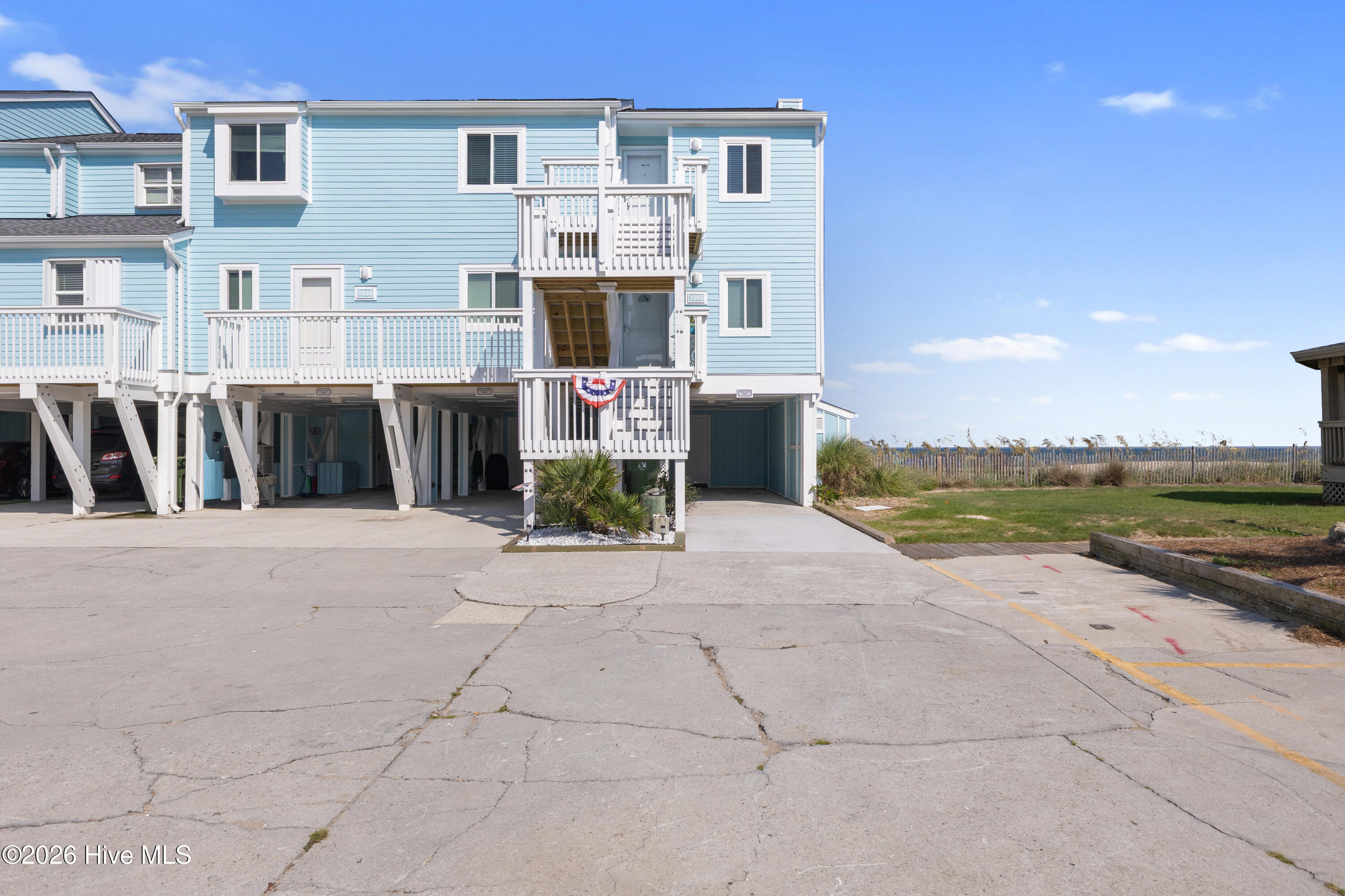 1006 Pelican Court