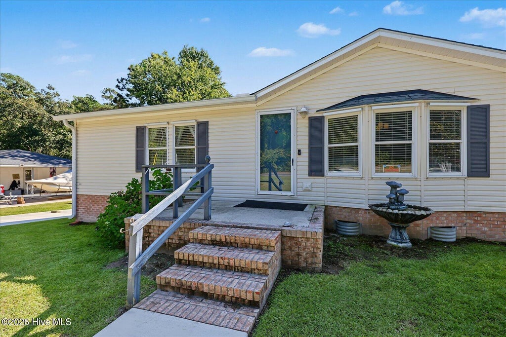 Photo of 469 Turkey Point Road, Sneads Ferry, NC 28460 (MLS # 100612623)