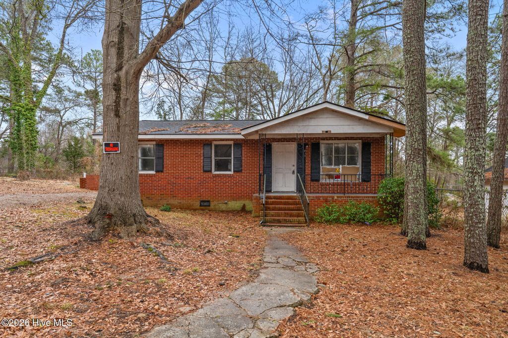 Photo of 217 S Grove Avenue, Rockingham, NC 28379 (MLS # 100556287)