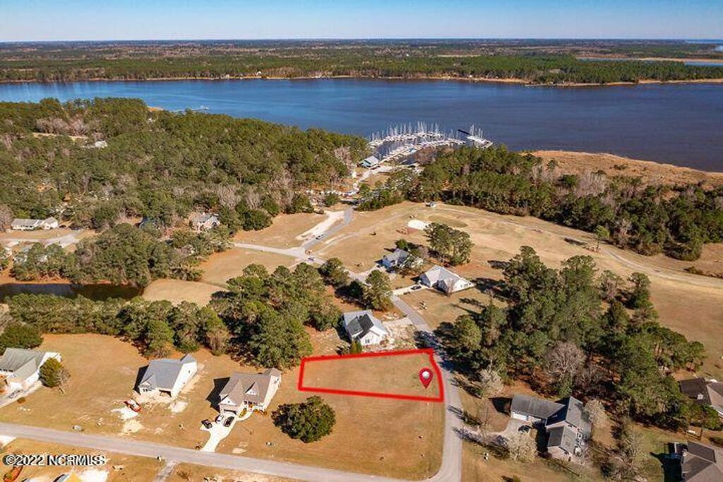Photo of 1306 Barkentine Drive, New Bern, NC 28560 (MLS # 100397848)