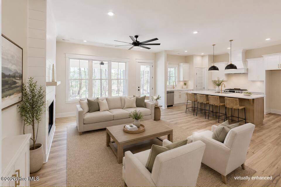 1001 Ecru Circle
