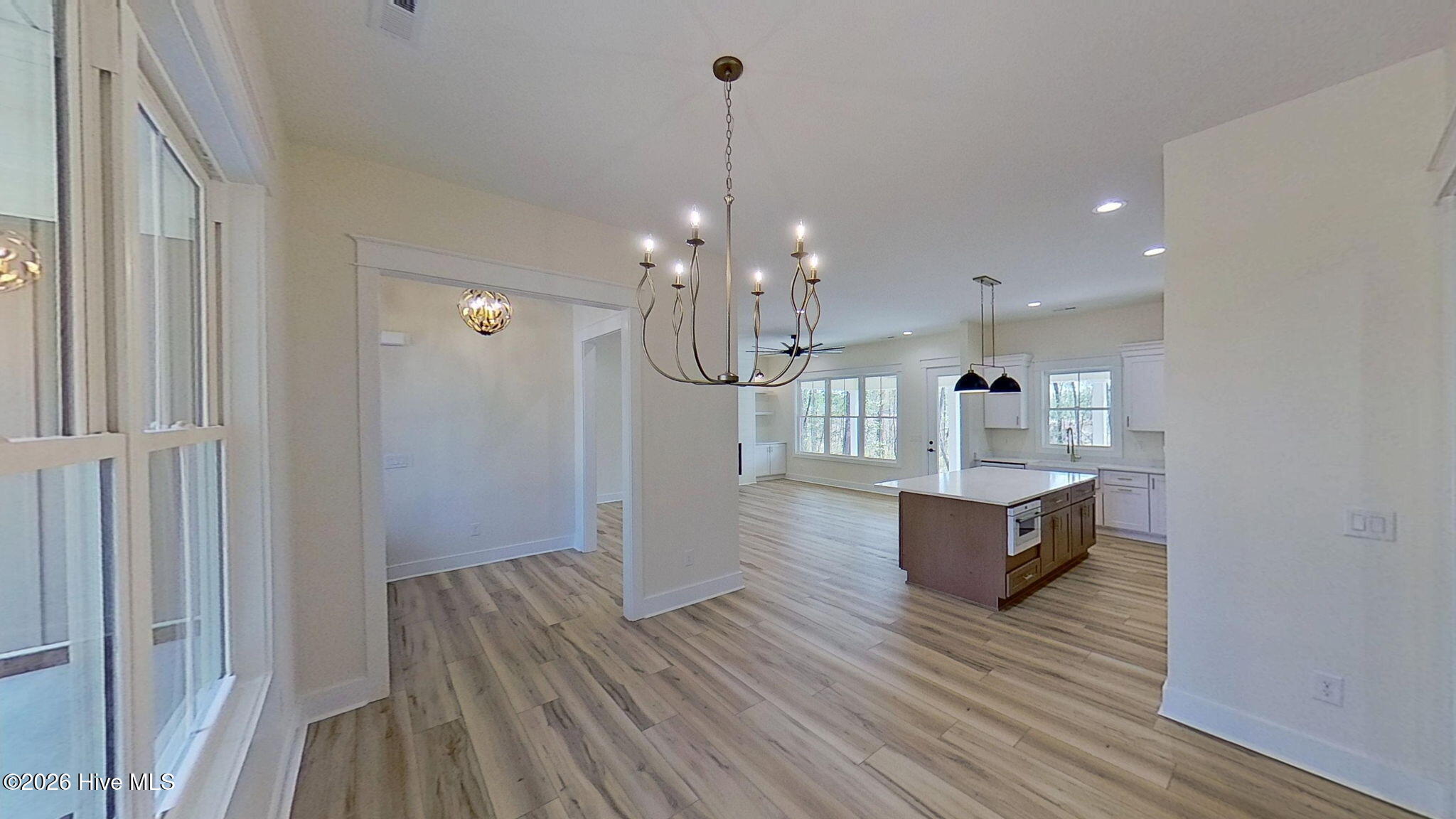 1001 Ecru Circle