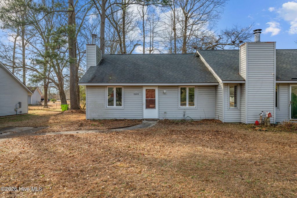 Photo of 1505 Princeton Lane, New Bern, NC 28562 (MLS # 100547992)