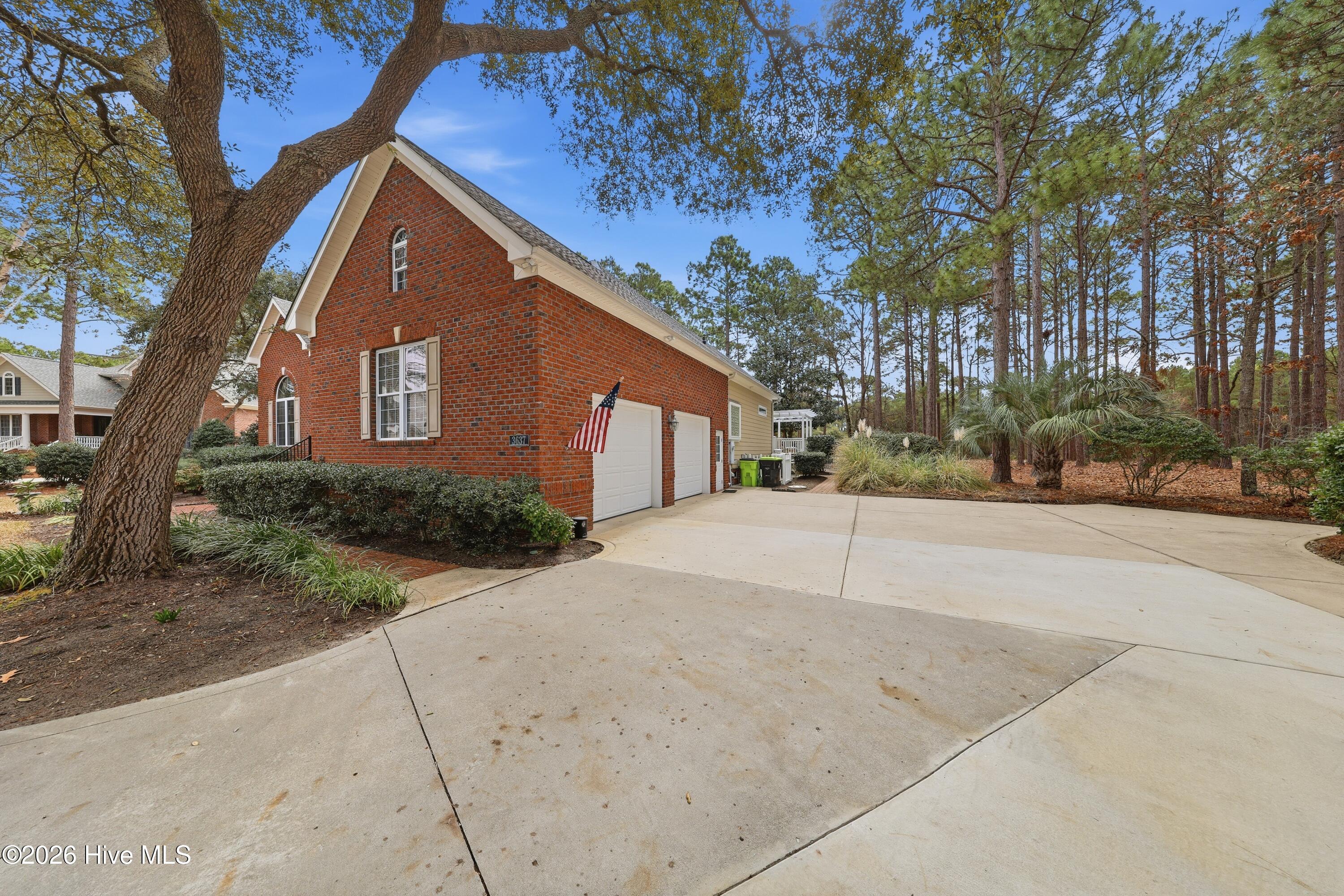 3637 Players Club Drive SE