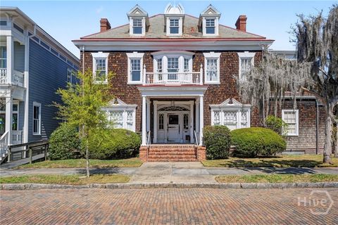 Homes For Sale - 122 E 36th Street<br/> Chatham County, Savannah, GA 31401