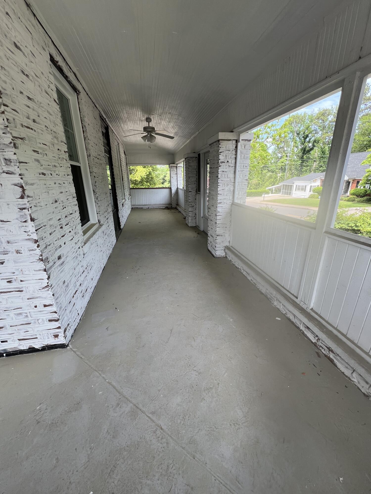 214 W Buena Vista Avenue