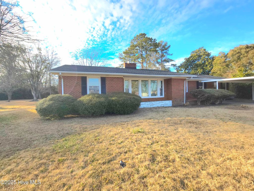 Photo of 909 Clyde Drive, Jacksonville, NC 28540 (MLS # 100574681)