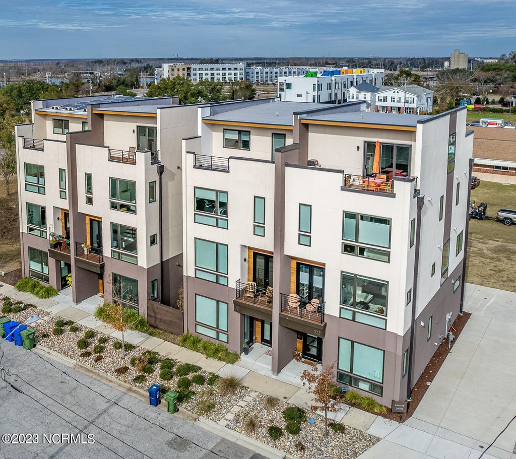 Photo of 323 Bladen Street, Wilmington, NC 28401 (MLS # 100552304)