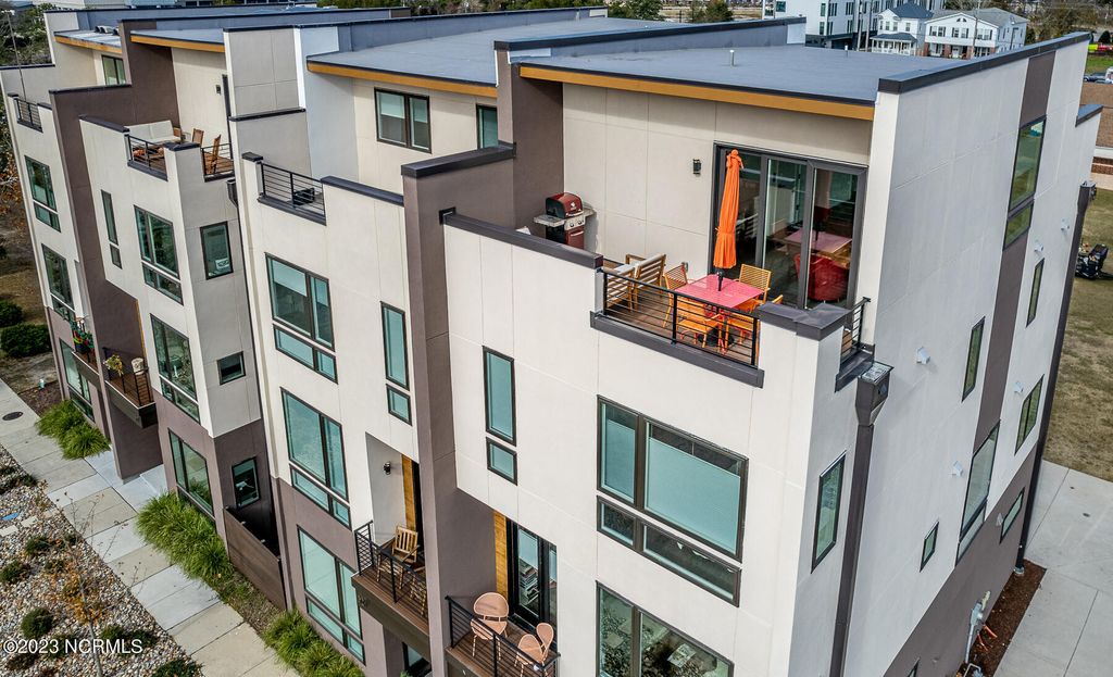 Photo of 323 Bladen Street, Wilmington, NC 28401 (MLS # 100552304)