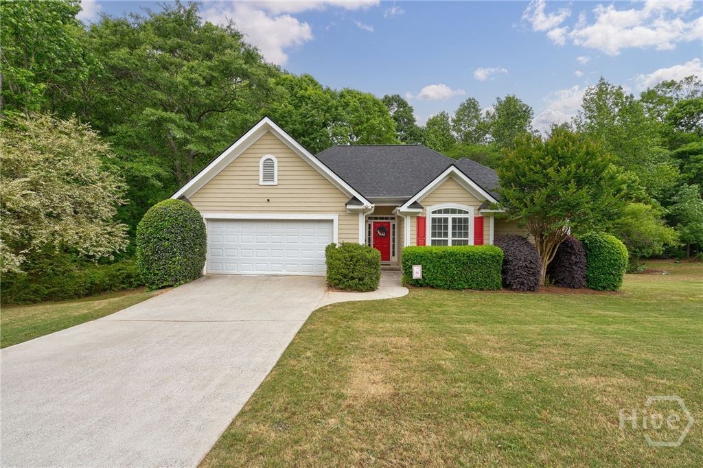 Photo of 318 E Creek Bend Bnd E, Athens, GA 30605 (MLS # CL354929)