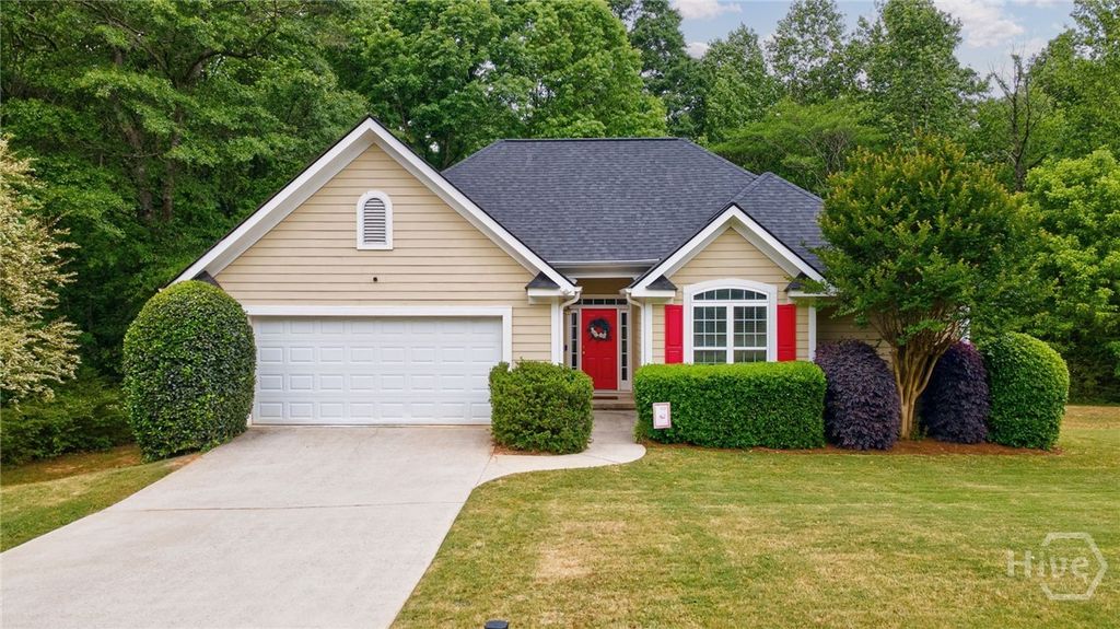 Photo of 318 E Creek Bend Bnd E, Athens, GA 30605 (MLS # CL354929)
