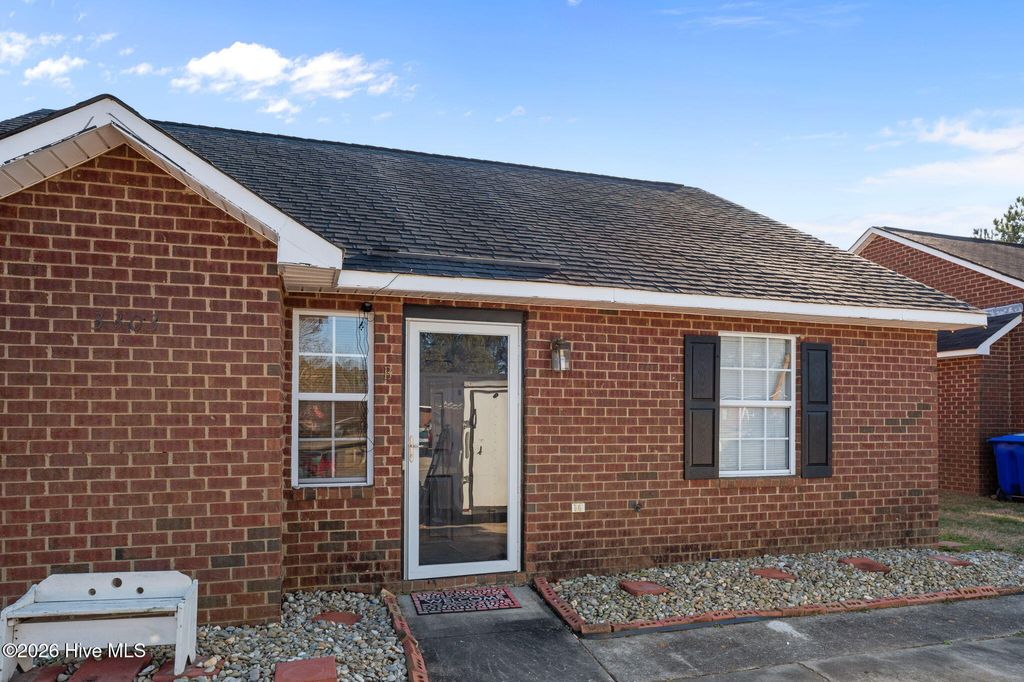 Photo of 3303 Parkway Court #B, Greenville, NC 27834 (MLS # 100552534)