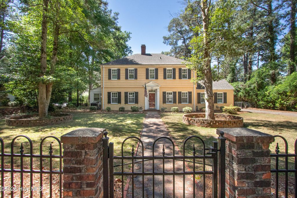 Photo of 310 E Morganton Road, Southern Pines, NC 28387 (MLS # 100572658)