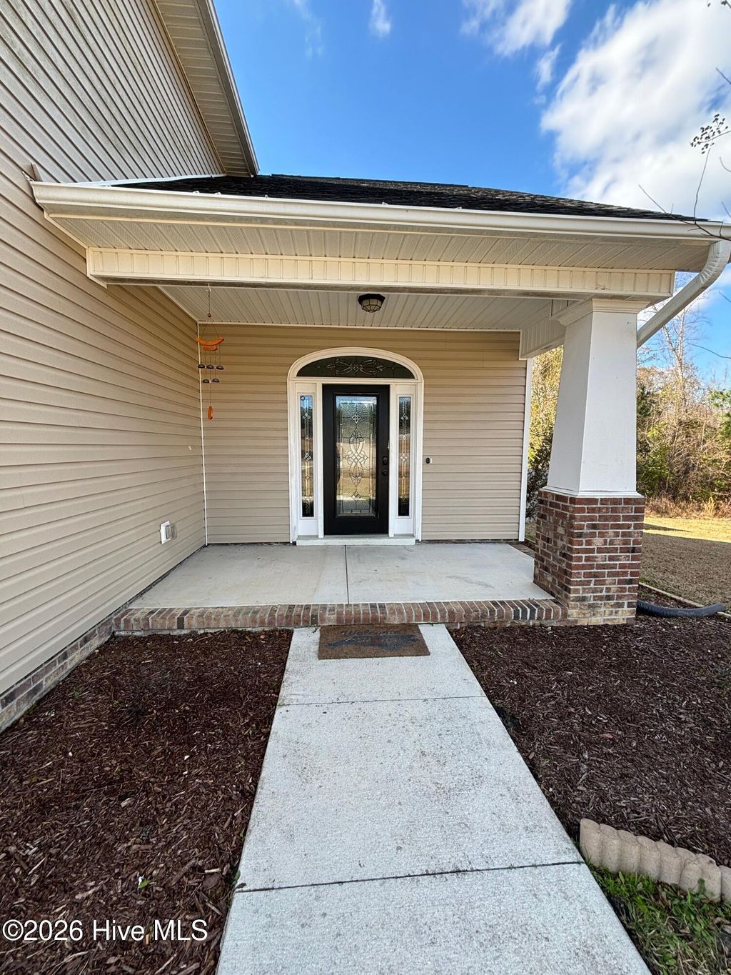 Photo of 406 Sundown Court, Hubert, NC 28539 (MLS # 100557628)