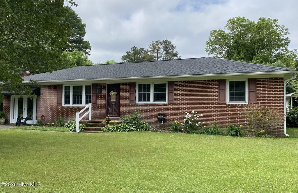 Photo of 106 Marian Avenue, Elizabeth City, NC 27909 (MLS # 100556831)