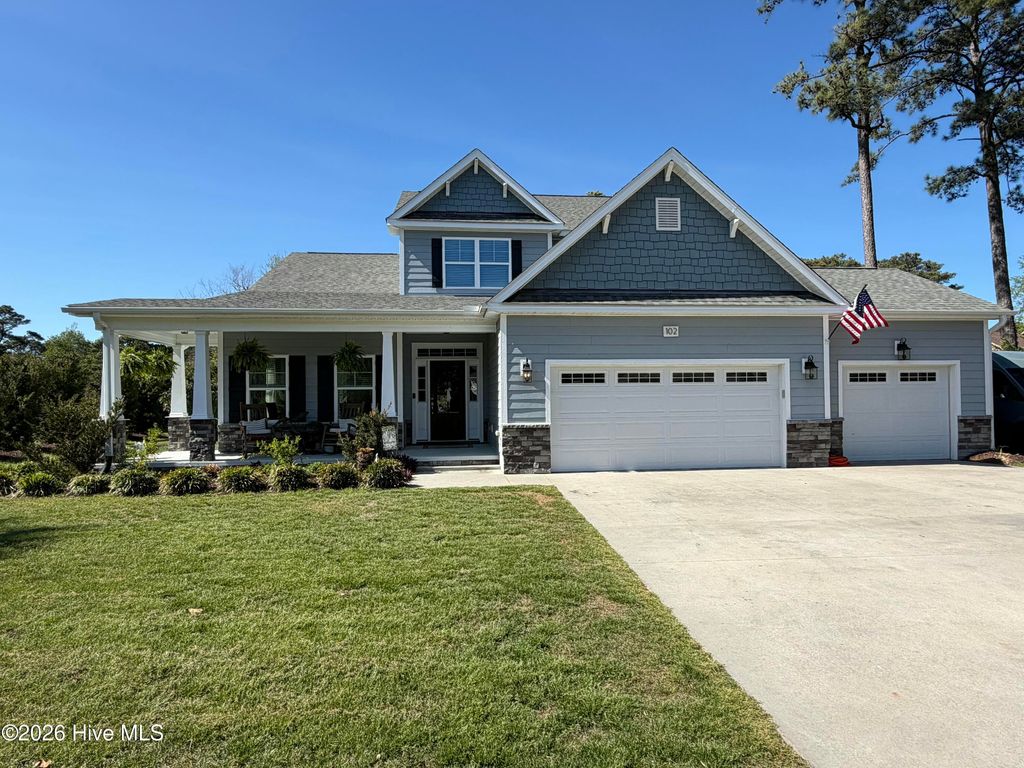 Photo of 102 Golf Terrace Drive, Hampstead, NC 28443 (MLS # 100565893)