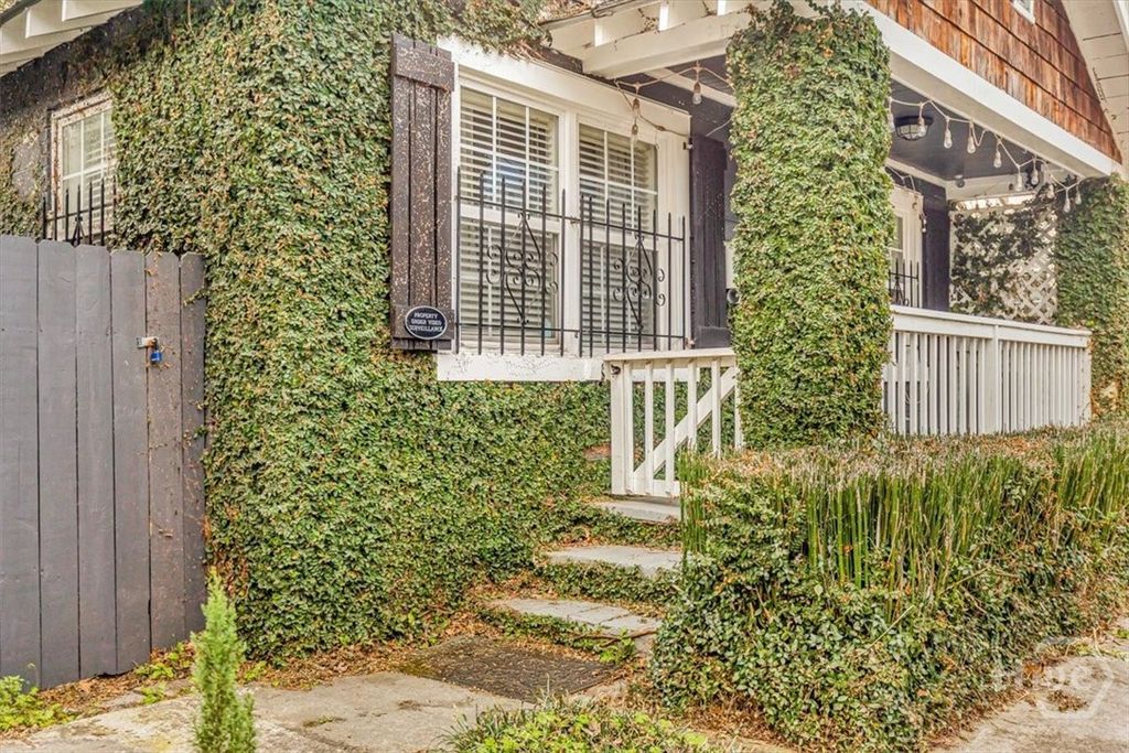 Photo of 531 E 31st Street, Savannah, GA 31401 (MLS # SA350896)